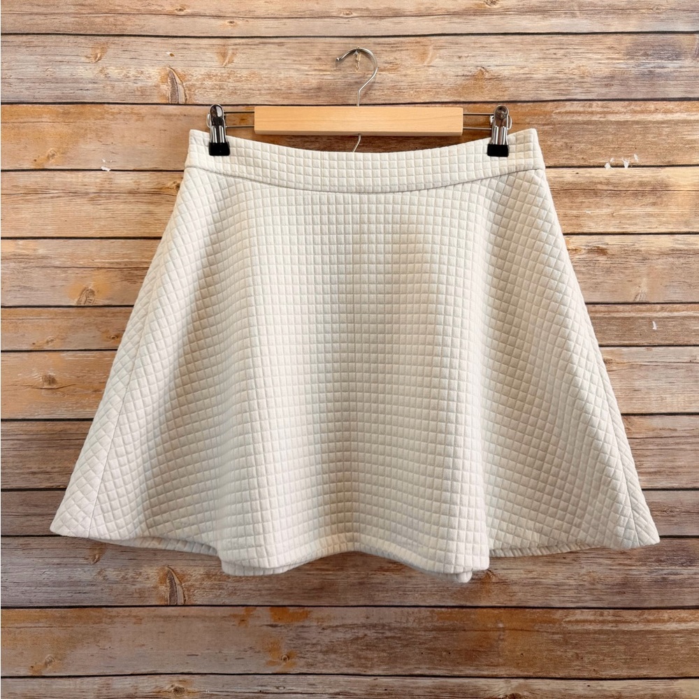 Banana Republic Skirt Women’s Size 8 Petite Cream Quilted Full Mini NWT